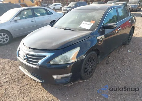 2014 Nissan Altima 2.5/2.5 S/2.5 Sl/2.5 Sv z USA, uszkodzony, nr VIN 1N4AL3AP1EN376666